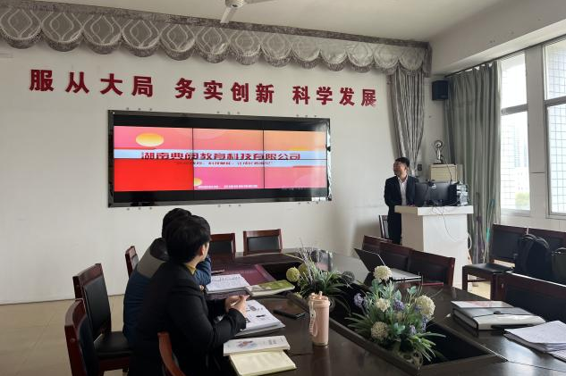 訪企拓崗促就業(yè) 經(jīng)濟(jì)與管理學(xué)院深入推進(jìn)移動(dòng)互聯(lián)網(wǎng)研發(fā)與維護(hù)領(lǐng)域合作